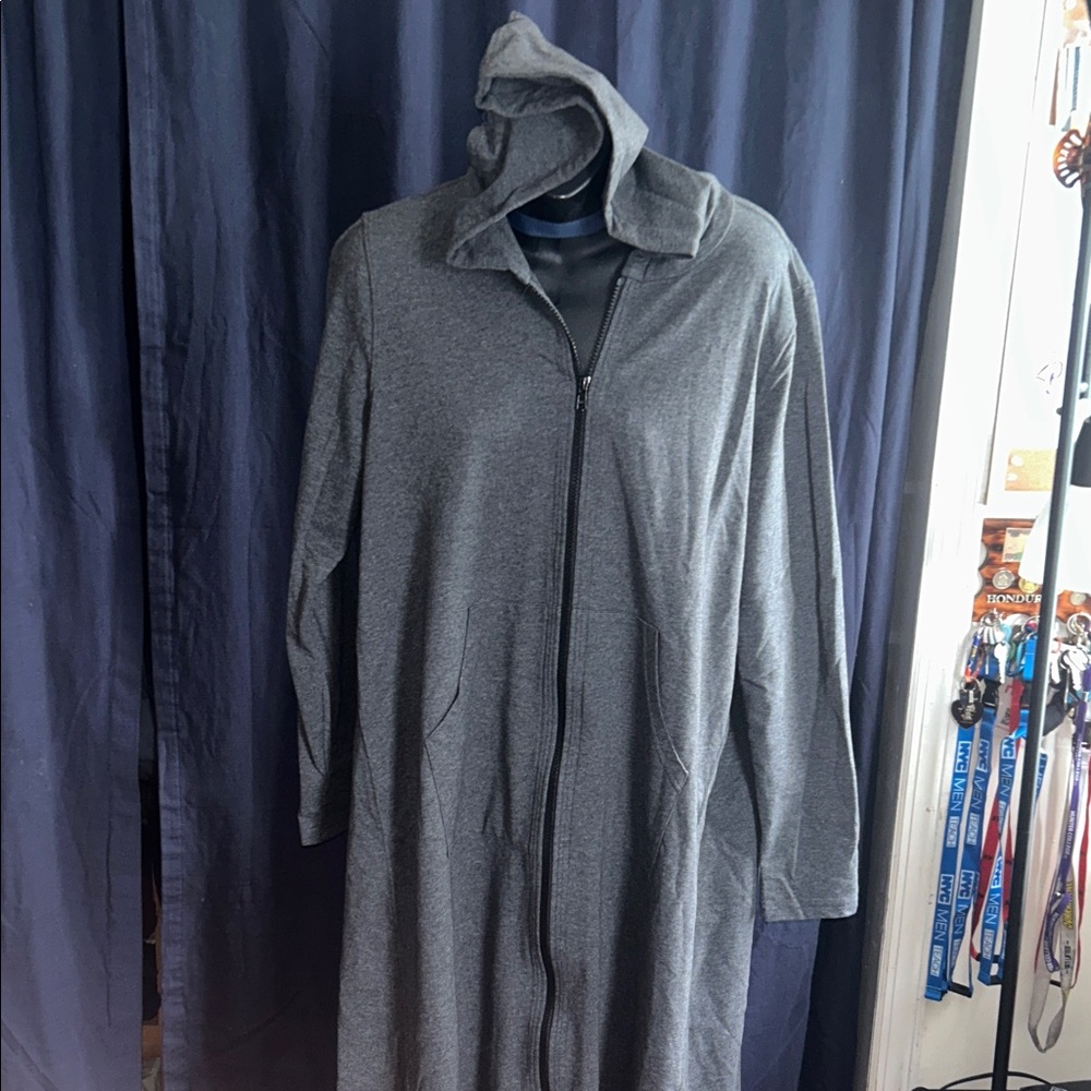 Long sporty hoddie new trendy coat size large women